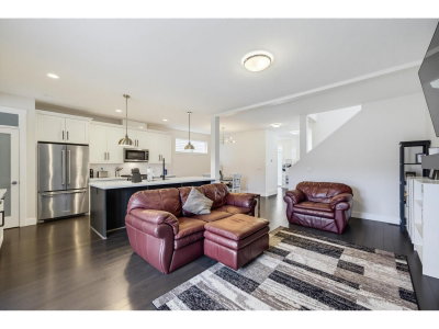 27047 35A Avenue | Langley British Columbia | Slide Image Three