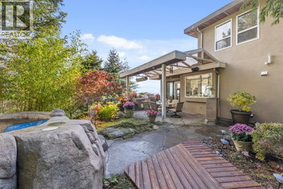 5401 WEST VISTA Court | West Vancouver British Columbia | Slide Image Thirty-four