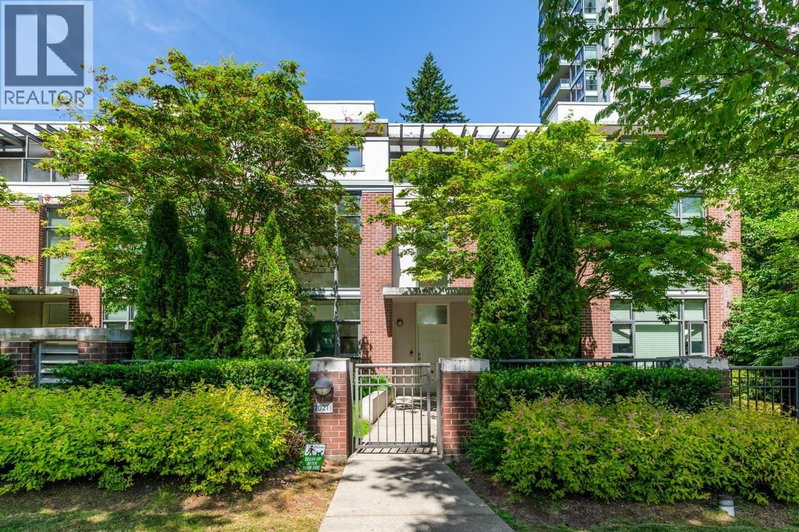 7021 17TH Avenue Burnaby British Columbia, V3N 1K6 - 3 Bedrooms Condo For Sale
