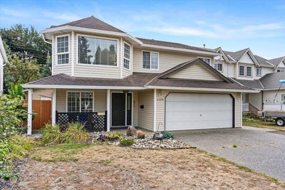 45470 SPRUCE Drive | Chilliwack British Columbia | Slide Image Two