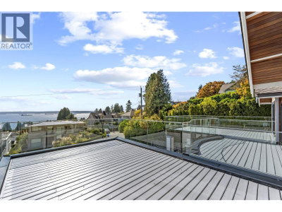 2559 NELSLON Avenue | West Vancouver British Columbia | Slide Image Nine