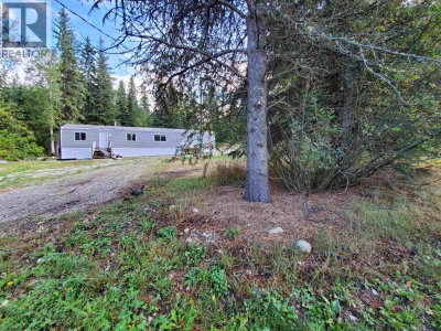 2630 ROBERTA Road | Quesnel British Columbia | Slide Image Two