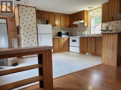 2630 ROBERTA Road | Quesnel British Columbia | Slide Image Eight