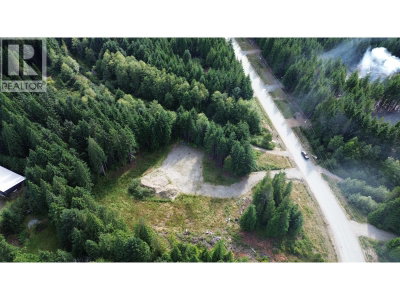 20 ELDERBERRY Street | Kitimat British Columbia | Slide Image Three