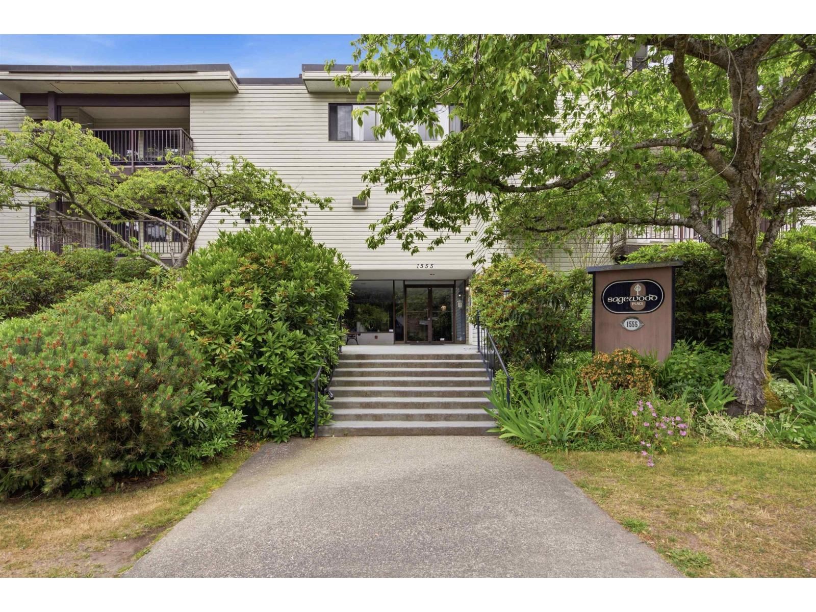 1555 FIR Street, White Rock, British Columbia V4B 4B6