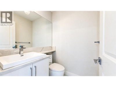 9211 MCKIM Way | Richmond British Columbia | Slide Image Nine