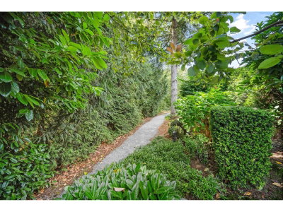 3355 MORGAN CREEK Way | Surrey British Columbia | Slide Image Thirty-eight