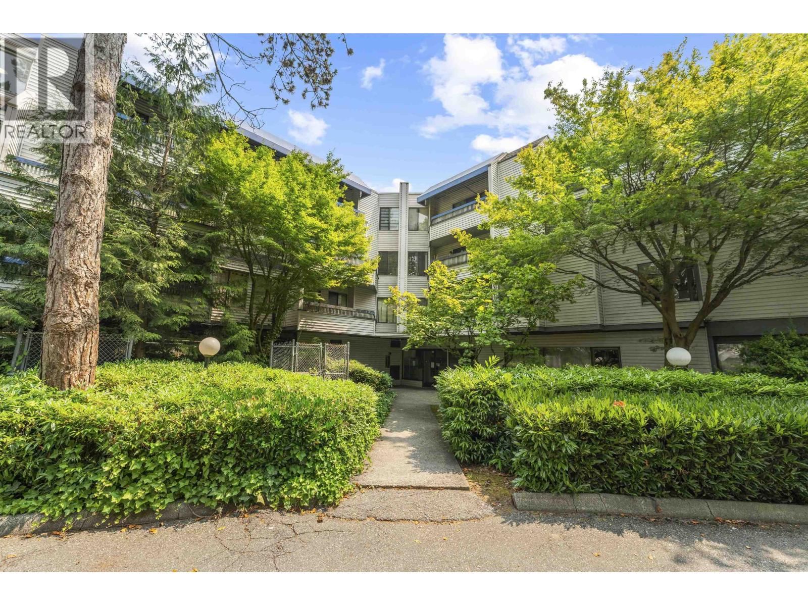 5800 COONEY Road, Richmond, British Columbia V6X 3A8