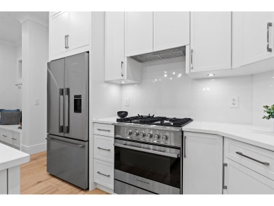 16623 18A Avenue | Surrey British Columbia | Slide Image Eighteen