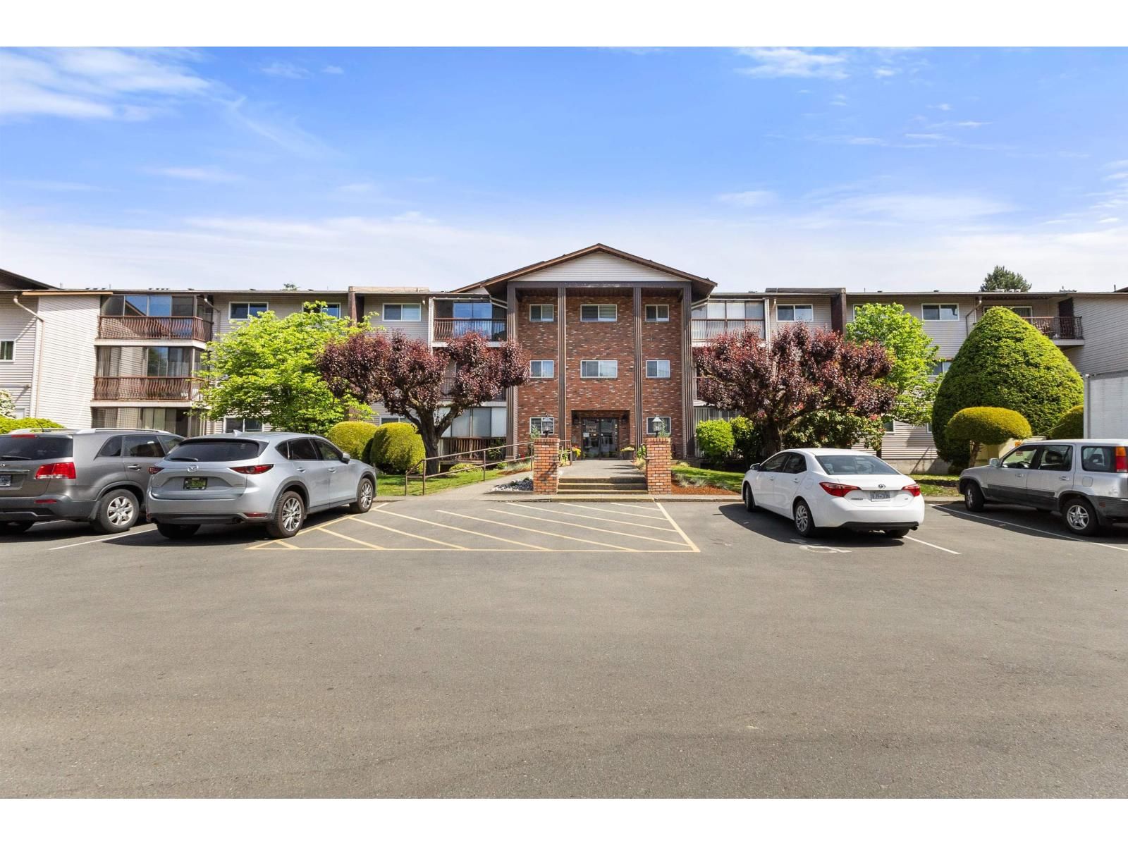 32910 AMICUS Place, Abbotsford, British Columbia V2S 6G9