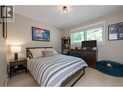 6240 ST. GEORGES Avenue | West Vancouver British Columbia | Slide Image Thirteen