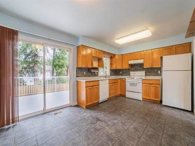 34649 MARSHALL Road | Abbotsford British Columbia | Slide Image Three