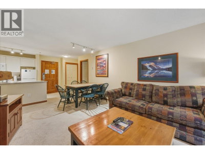 4800 SPEARHEAD Drive | Whistler British Columbia | Slide Image Five