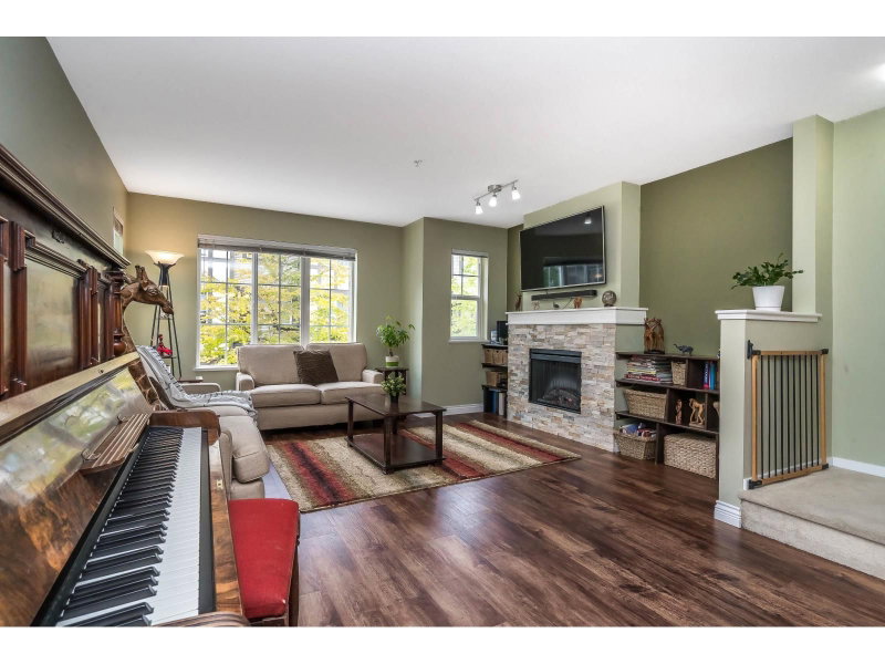 20875 80 Avenue Langley British Columbia, V2Y 2Y1 - 3 Bedrooms Condo For Sale