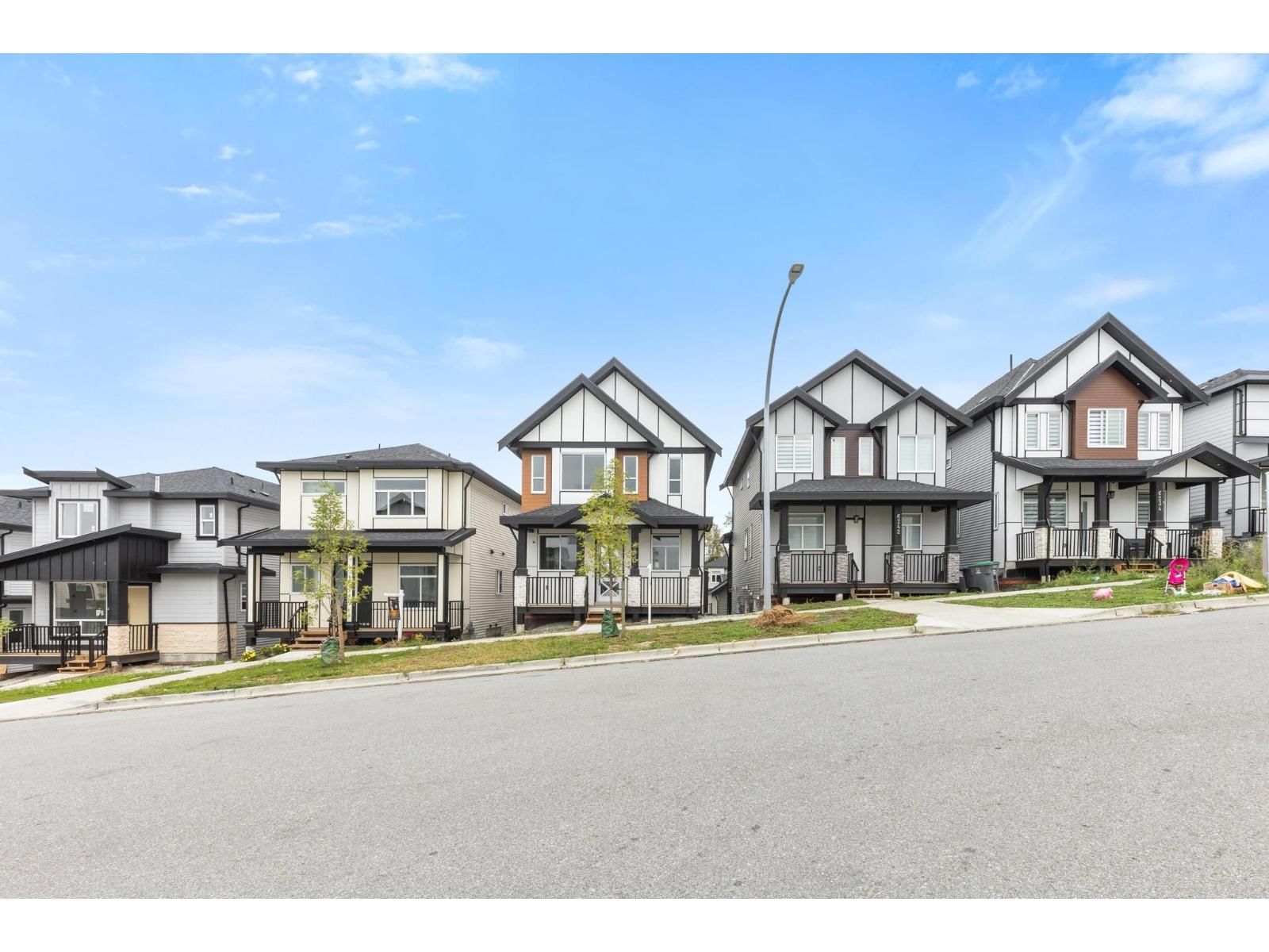 6221 148 Street, Surrey, British Columbia V3S 3T1