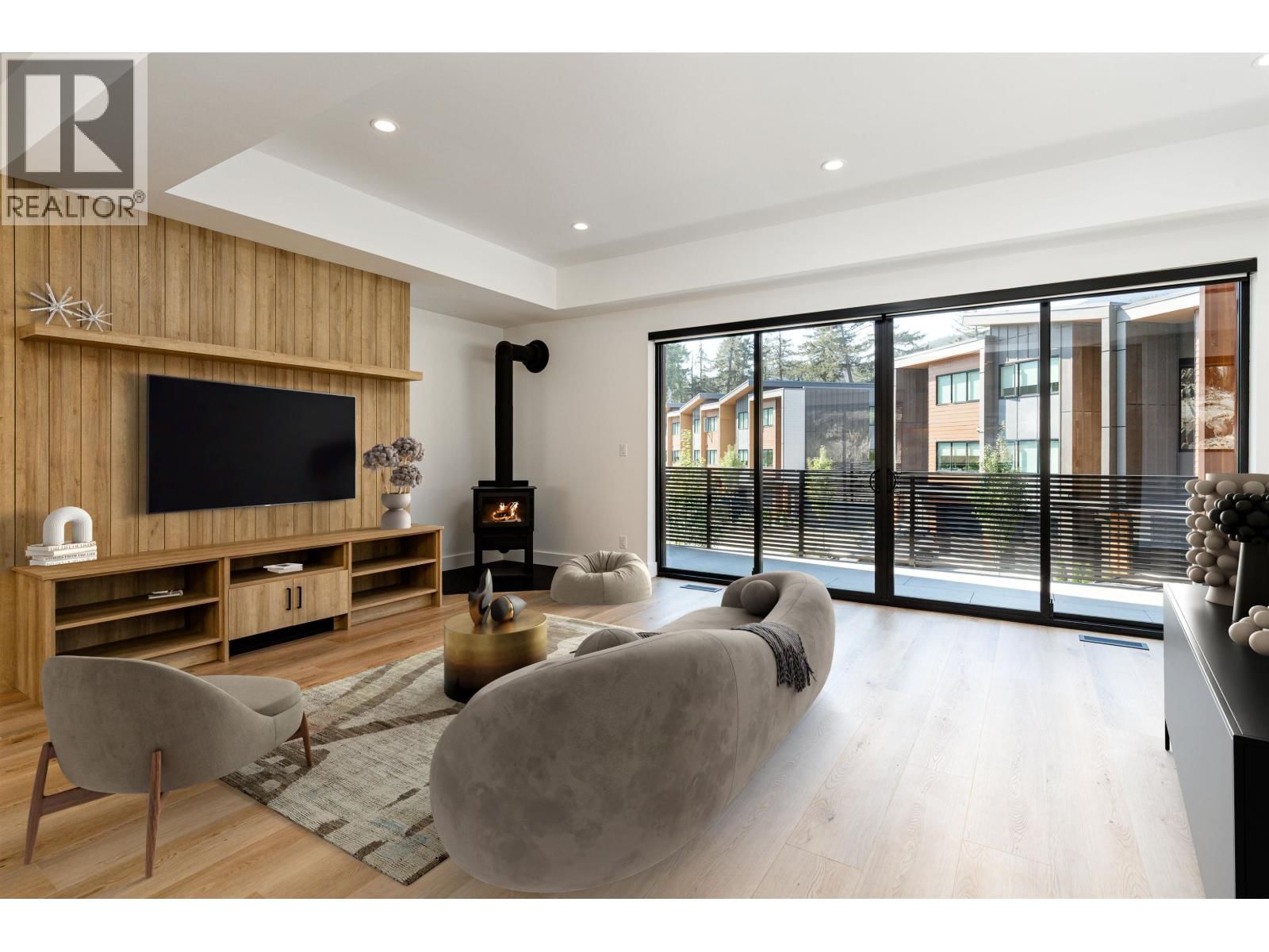 20 2077 GARIBALDI Way property photo