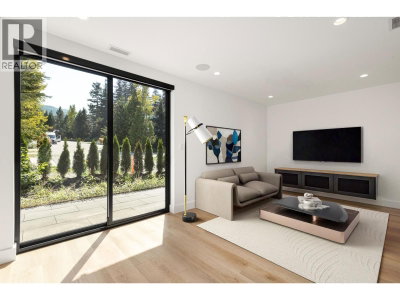2077 GARIBALDI Way | Whistler British Columbia | Slide Image Twelve