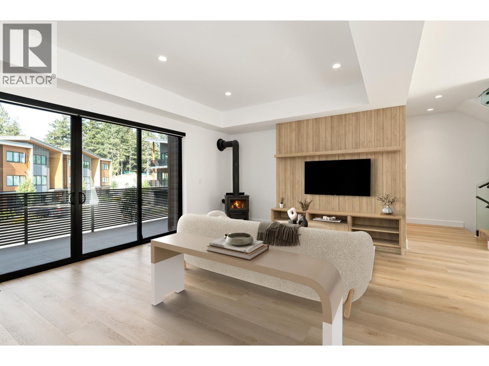 16 2077 GARIBALDI Way property photo