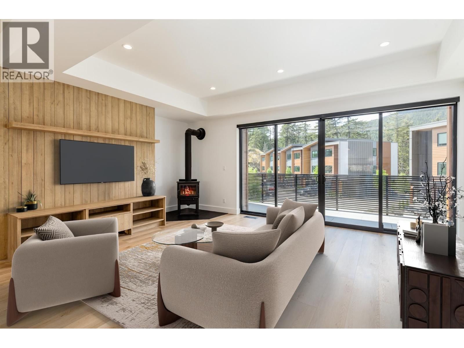 18 2077 GARIBALDI Way property photo
