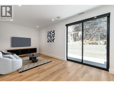 2077 GARIBALDI Way | Whistler British Columbia | Slide Image Eight
