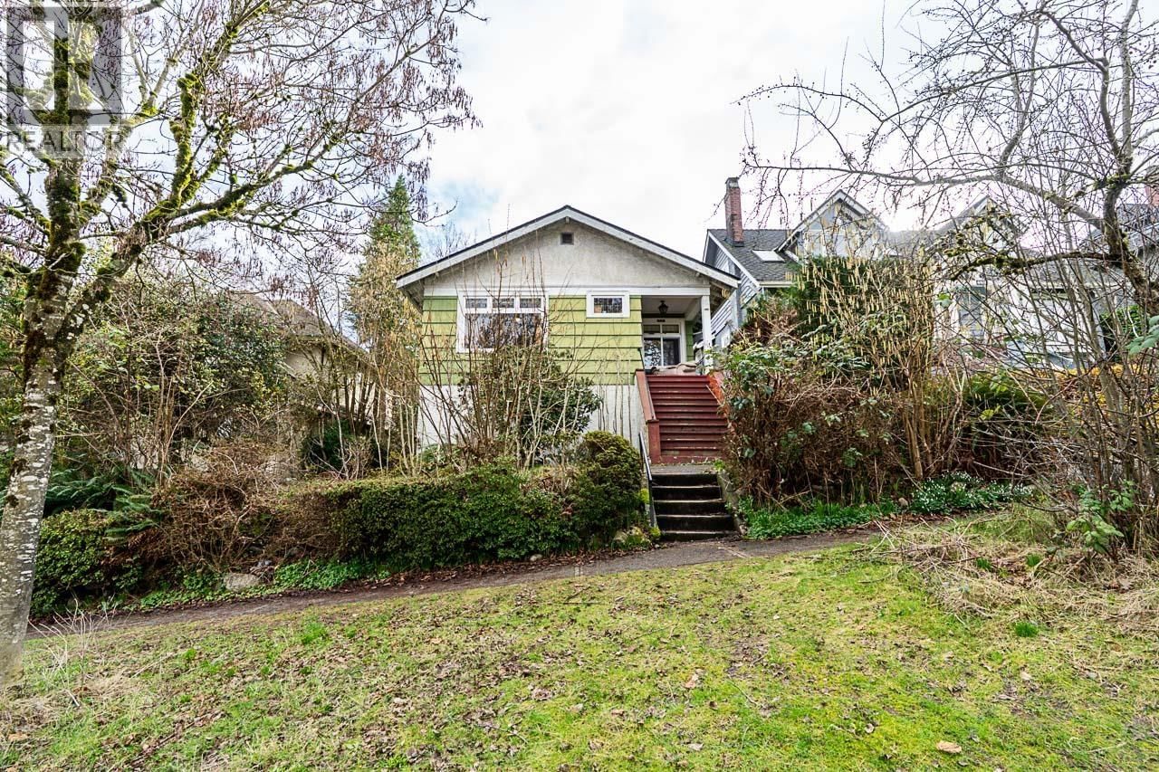4534 5TH Avenue, Vancouver, British Columbia V6R 1S8