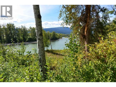 4 VIEWMOUNT Road | Smithers British Columbia | Slide Image Fourteen