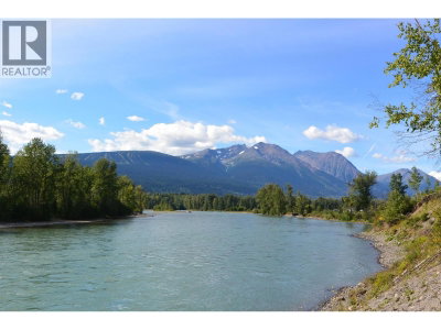 4 VIEWMOUNT Road | Smithers British Columbia | Slide Image Nineteen