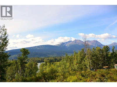 4 VIEWMOUNT Road | Smithers British Columbia | Slide Image Five