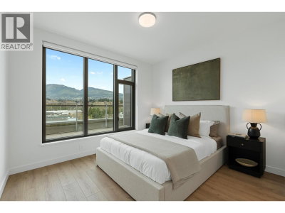 755 HARBOURSIDE Drive | North Vancouver British Columbia | Slide Image Eighteen