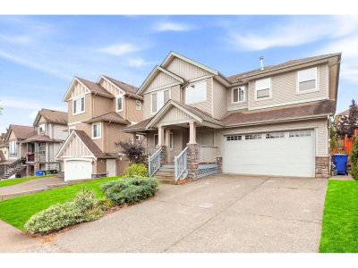 34158 AMBLEWOOD Place | Abbotsford British Columbia | Slide Image Two