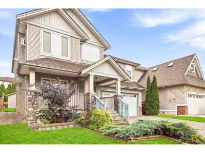 34158 AMBLEWOOD Place | Abbotsford British Columbia | Slide Image Three