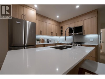 3350 COBBLESTONE Avenue | Vancouver British Columbia | Slide Image Nine
