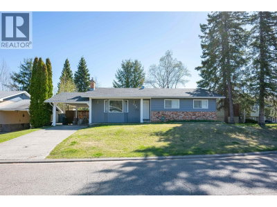 730 FAULKNER Crescent | Prince George British Columbia | Slide Image Three