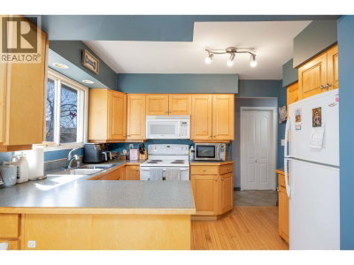 730 FAULKNER Crescent | Prince George British Columbia | Slide Image Six