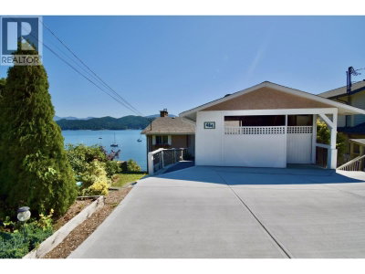 484 MARINE Drive | Gibsons British Columbia | Slide Image One