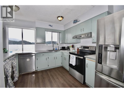 484 MARINE Drive | Gibsons British Columbia | Slide Image Seventeen