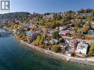 484 MARINE Drive | Gibsons British Columbia | Slide Image Four