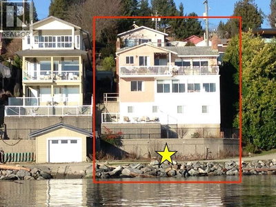 484 MARINE Drive | Gibsons British Columbia | Slide Image Five