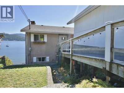 484 MARINE Drive | Gibsons British Columbia | Slide Image Nine