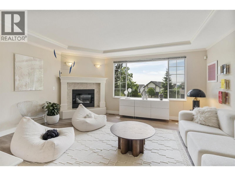 1495 LANSDOWNE Drive Coquitlam British Columbia, V3E 2X4 - 3 Bedrooms Condo For Sale