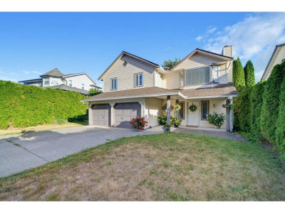 36042 SOUTHRIDGE Place | Abbotsford British Columbia | Slide Image Two