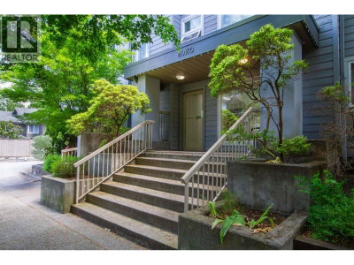 40180 WILLOW Crescent | Squamish British Columbia | Slide Image Twelve