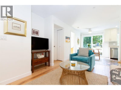 40180 WILLOW Crescent | Squamish British Columbia | Slide Image Eight