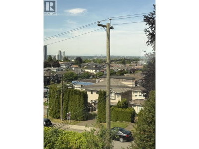 380 DELTA Avenue | Burnaby British Columbia | Slide Image Thirteen