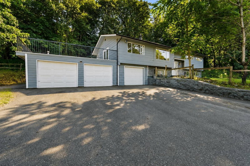 43810 VEDDER MOUNTAIN Road Chilliwack British Columbia, V2R 4C5 - 6 Bedrooms Home For Sale