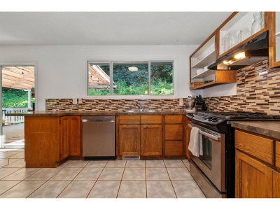 43810 VEDDER MOUNTAIN Road | Chilliwack British Columbia | Slide Image Nine