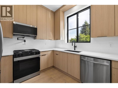 21606 124 Avenue | Maple Ridge British Columbia | Slide Image Twenty