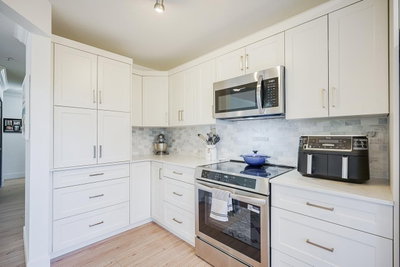 32075 GEORGE FERGUSON Way | Abbotsford British Columbia | Slide Image One