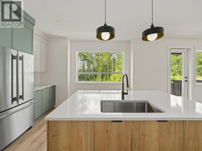 25025 110A Avenue | Maple Ridge British Columbia | Slide Image Four