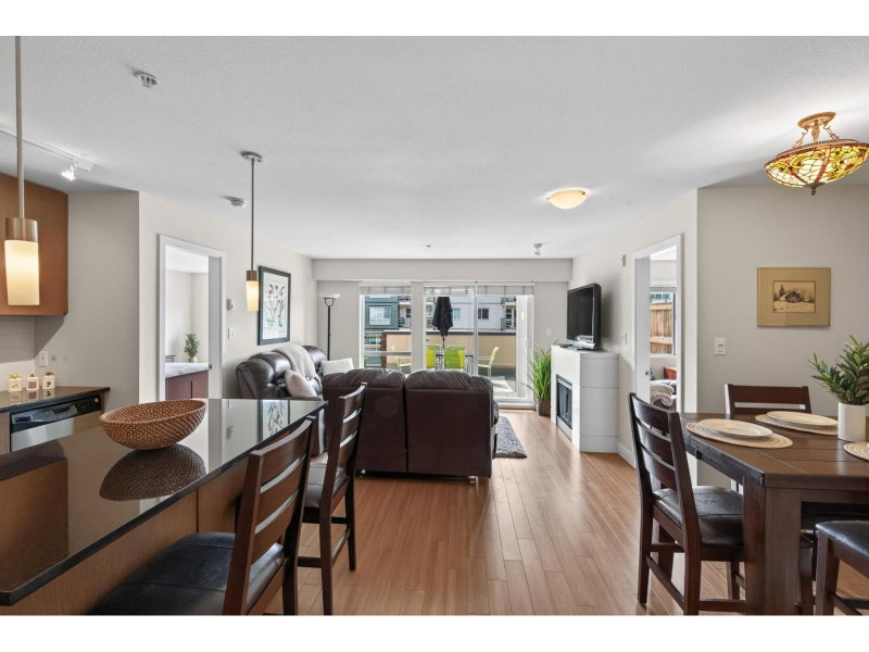 15745 CROYDON Drive Surrey British Columbia, V3Z 2L5 - 2 Bedrooms Condo For Sale